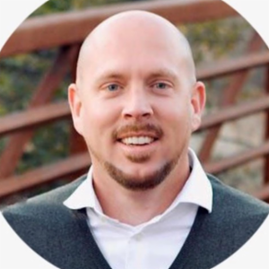 Platinum Insurance Group's logo